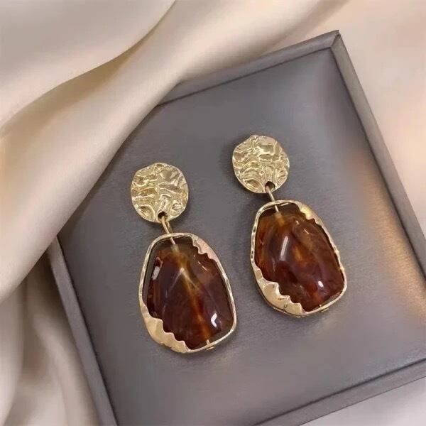 金アレ対応 大理石風デザインピアス(0835)