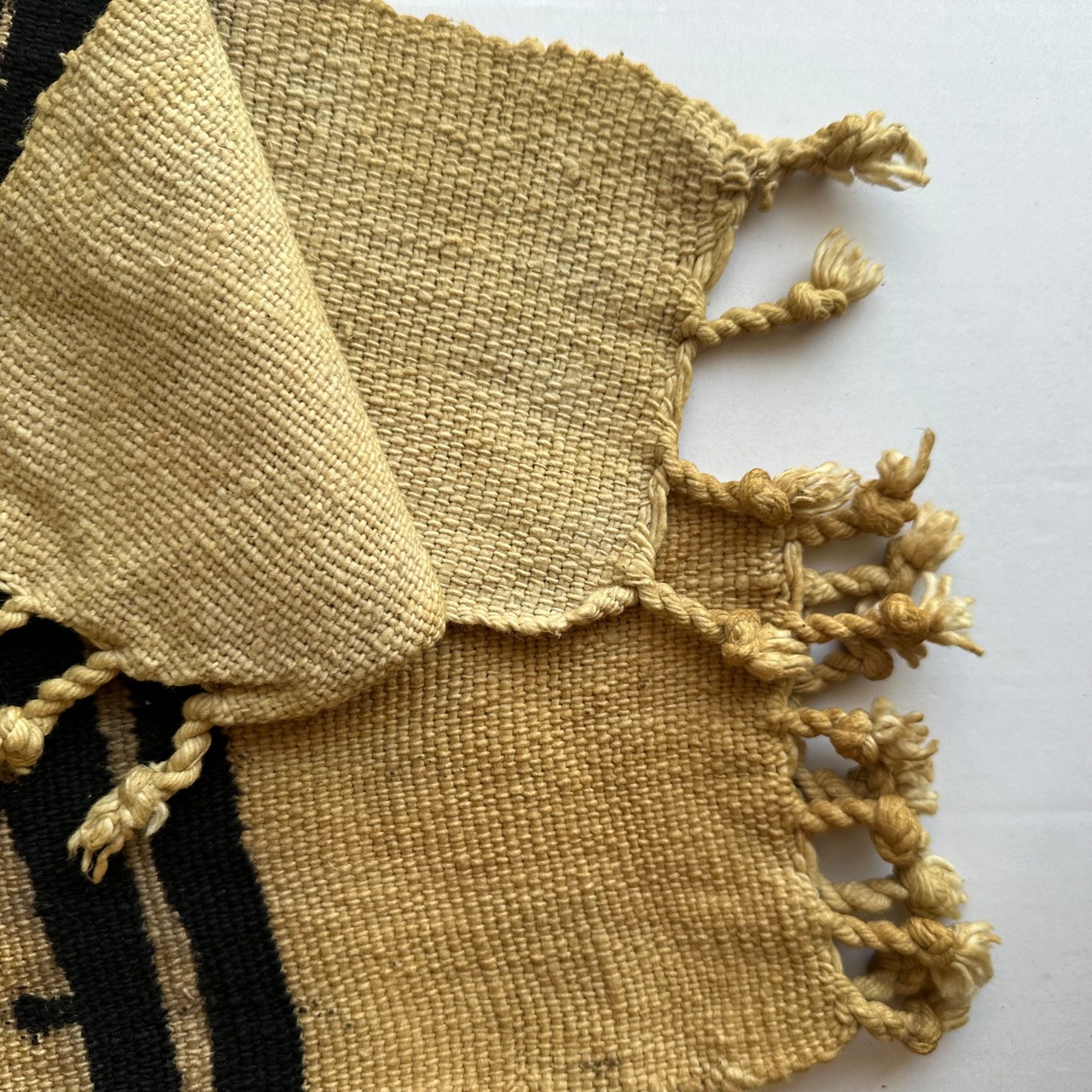 《No.008》ボゴランベルト黄土色  泥染め　今回入荷分は写真10〜15枚目