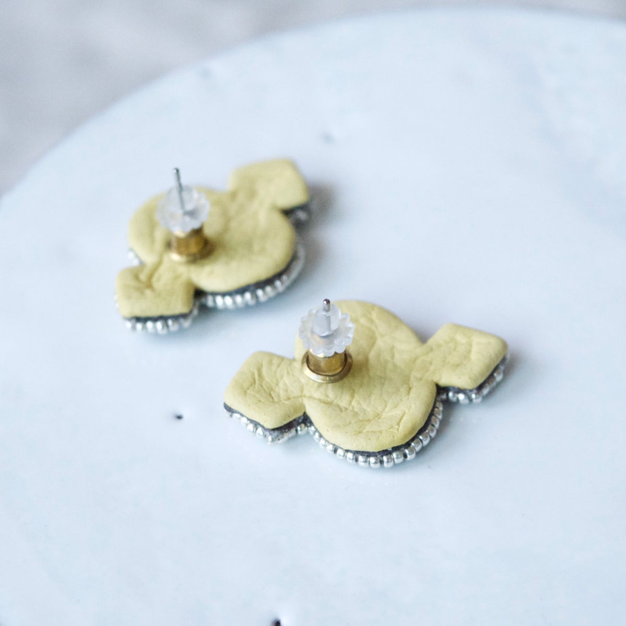 【取り寄せのみ】tamas(タマス)イヤリング&ピアス「Bacchus / Black」