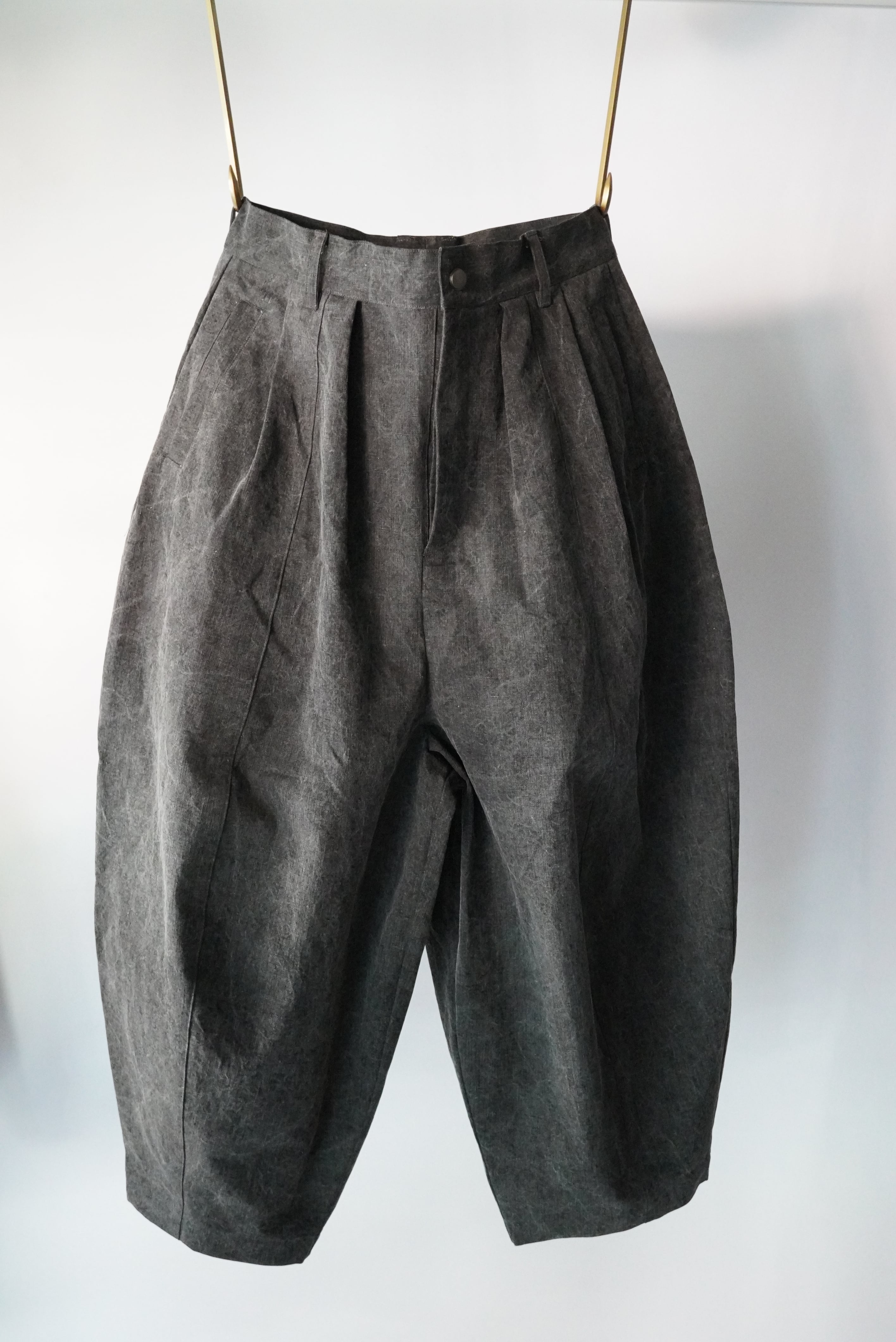 eofm / Pigment coated Cotton Balloon Trousers (221182)