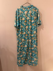 ターコイズブルーショートスリーブボタニカルドレス