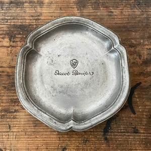 ピューターの花リムの少し深い皿