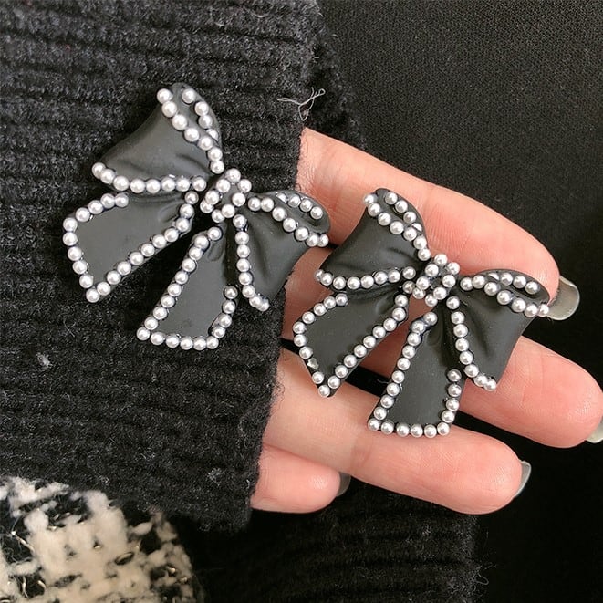 2色／リボンビジューピアス・イヤリング ・6447 | sucrier