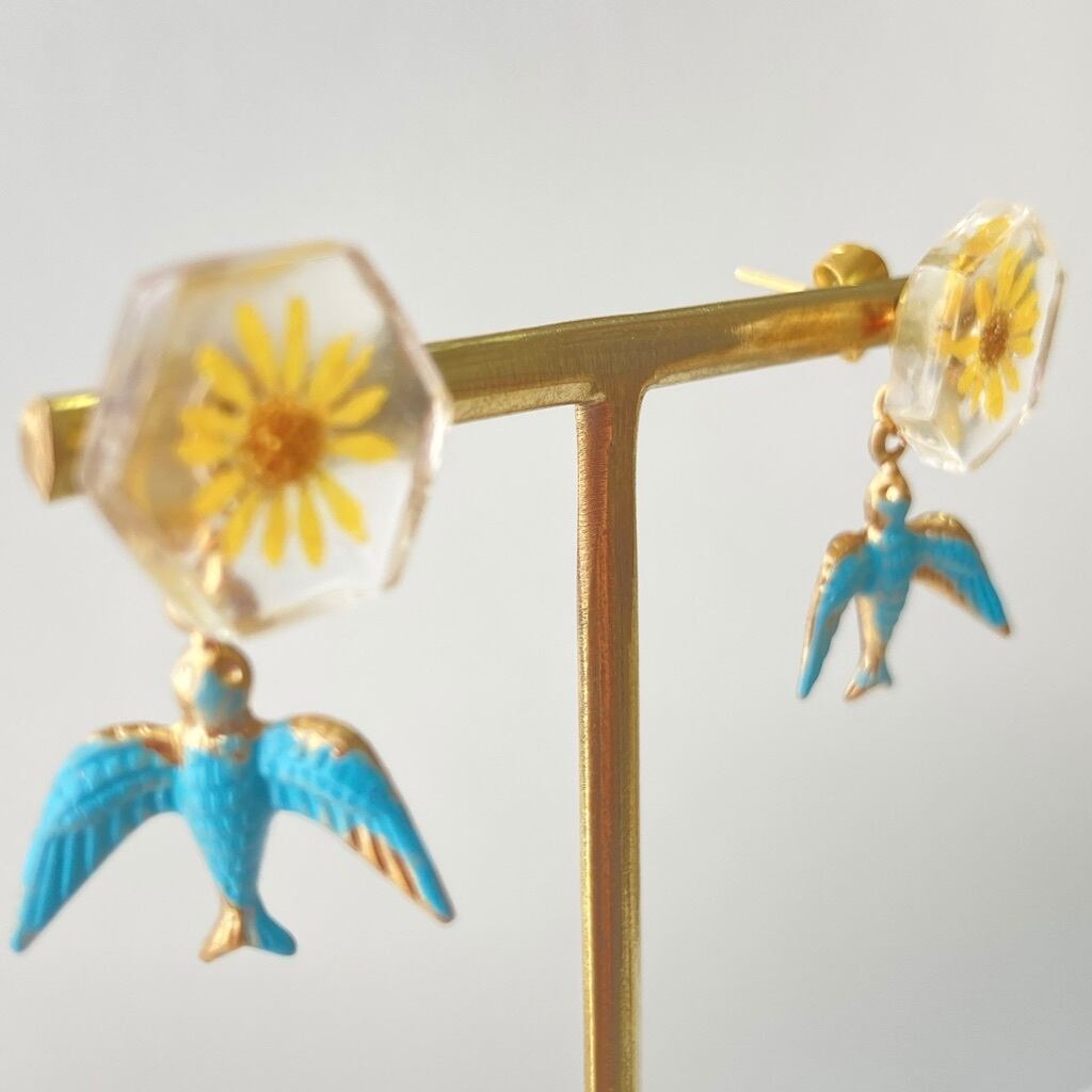 vintage   blue bird  （ daisy ）  ピアス/イヤリング