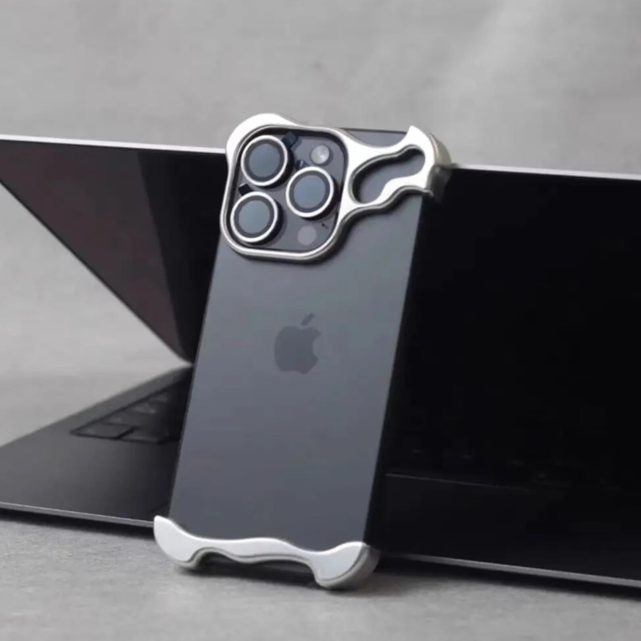 ◆iPhone16シリーズ 対応◆〔For iPhone〕Aluminum Alloy Bumper Phone Case + Lens Film / アルミニウム バンパーケース + レンズ フィルム