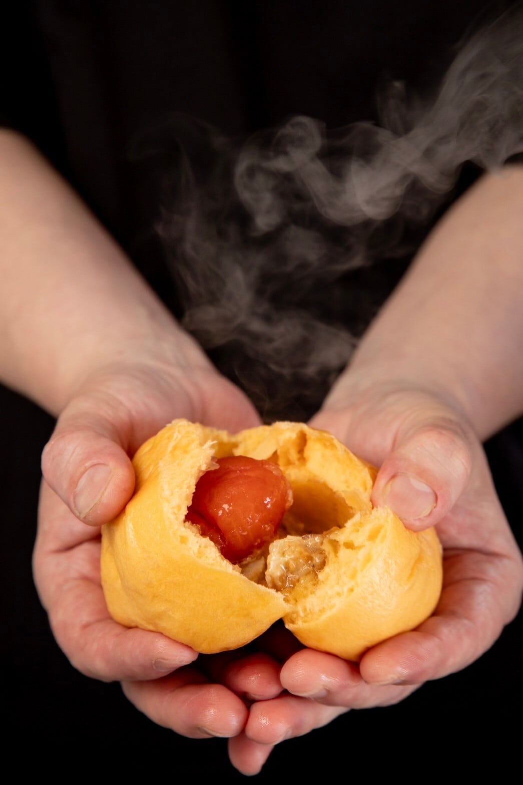 3月順次発送になります。ZIP！で紹介された豚まん、牛バラまん