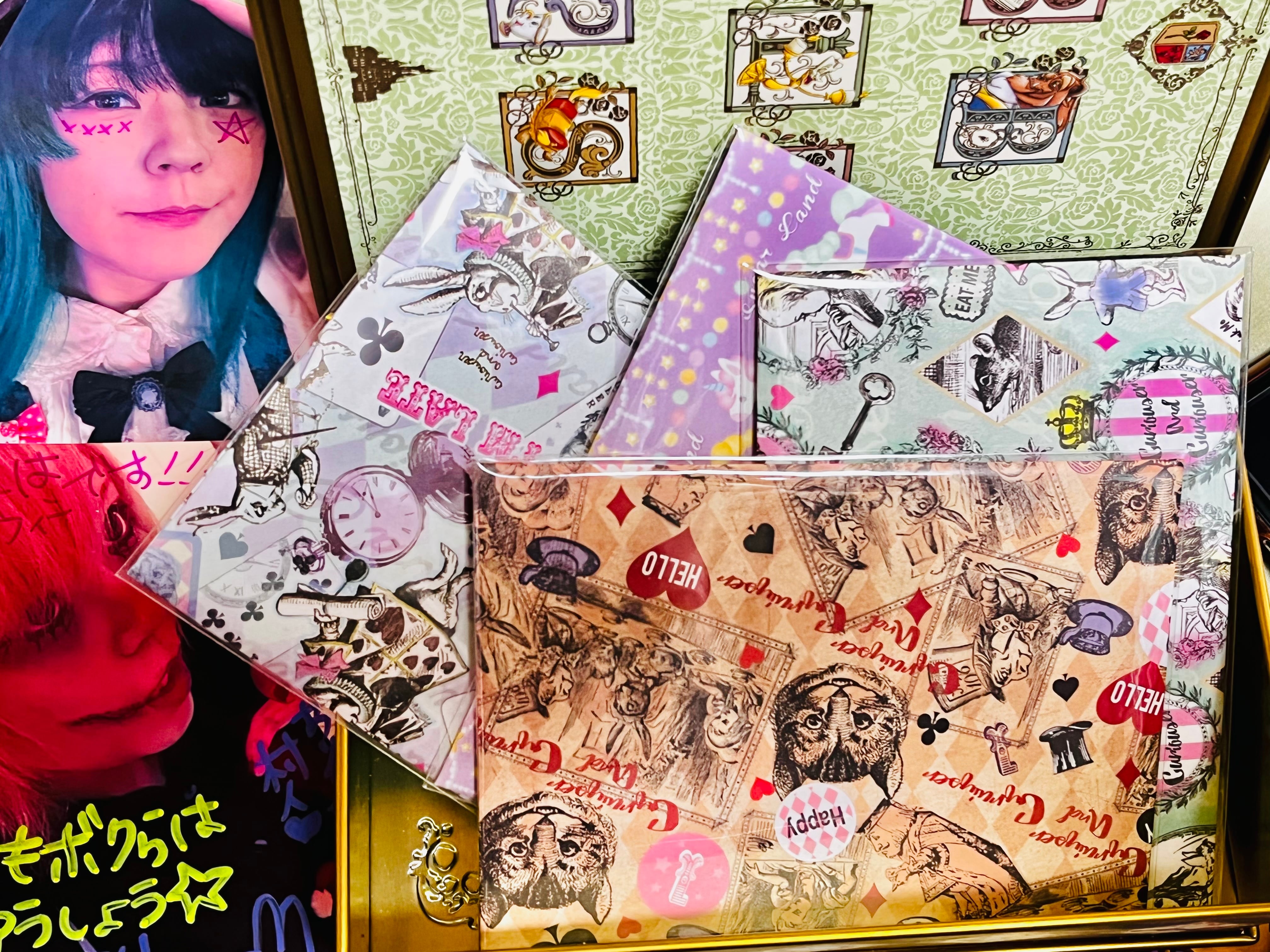 Lサイズ】落書き入りランダムブロマイド3枚セット | DDDokudenpa