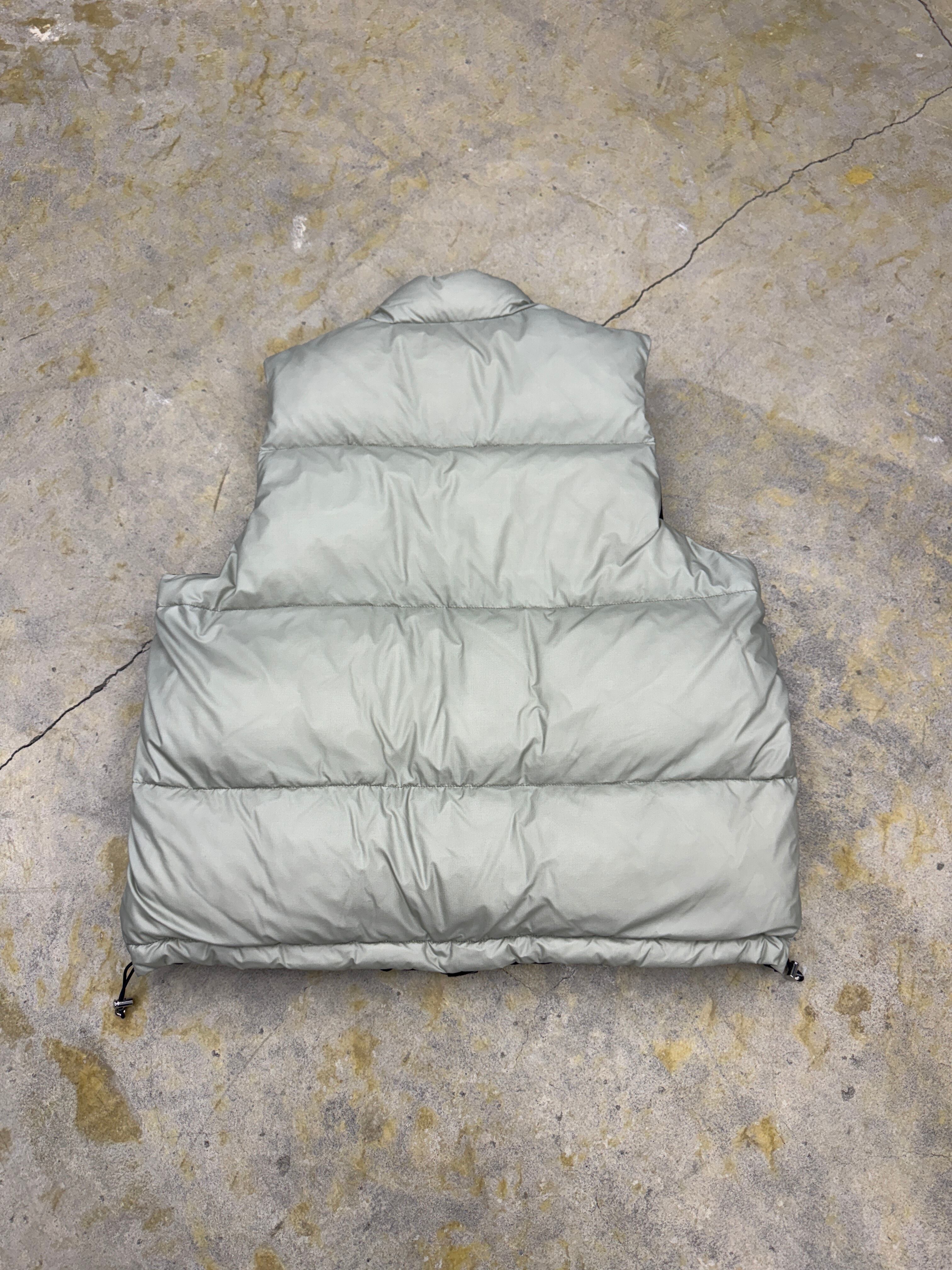 SUGARHILL | PUFFER REVERSIVLE VEST | SAGE×BLACK | HOWDAY