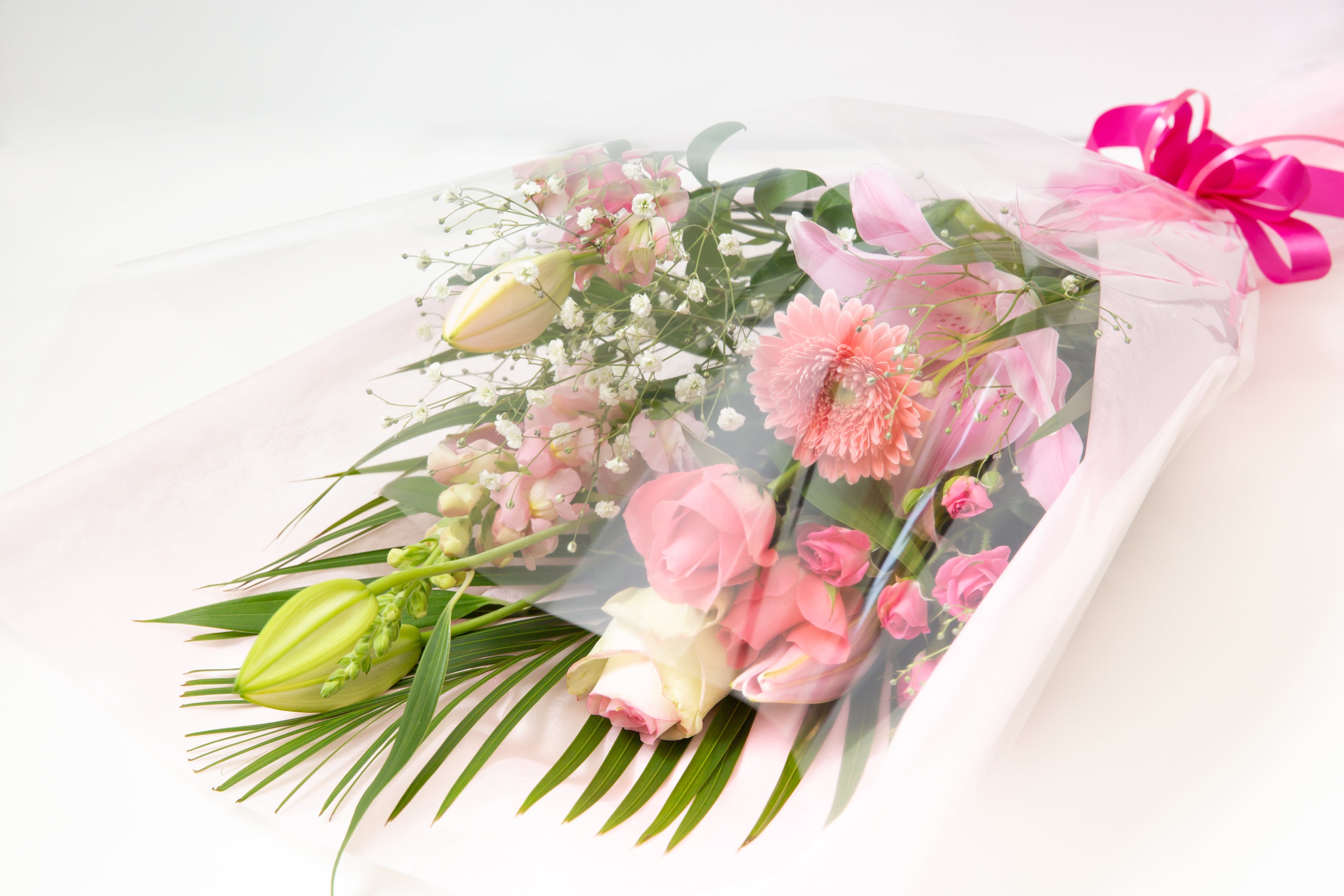 お任せ花束（ピンク系） 3000円 地域限定・配送無料 | Lotus Blossom