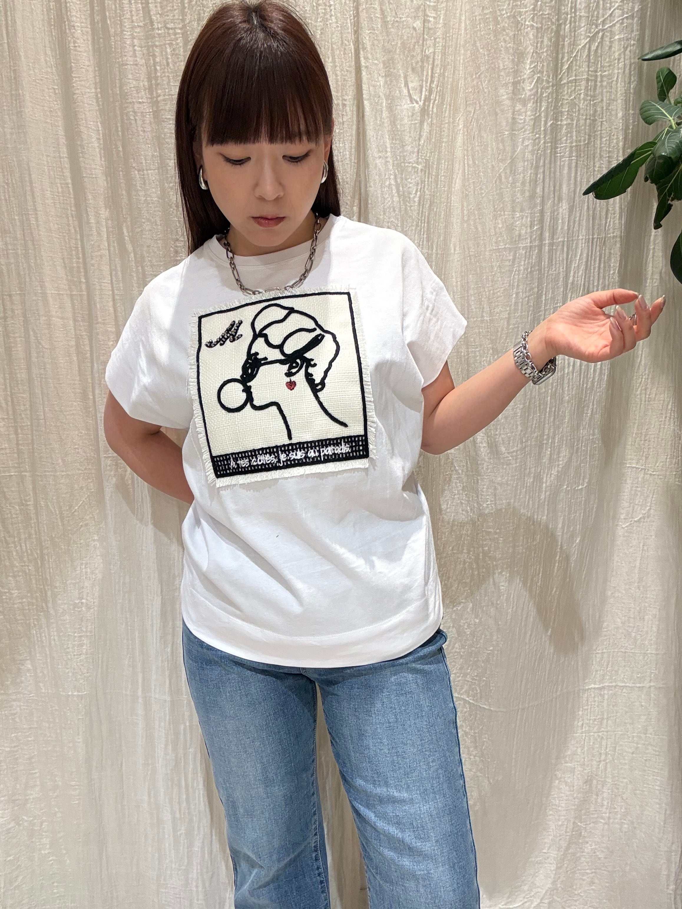 Lady刺繍貼り付けTシャツ MARIE D'OR(マリードール) | EARL
