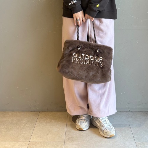 【 OUTDOOR 】OUTDOOR Embroidered Logo Fur Tote Bag