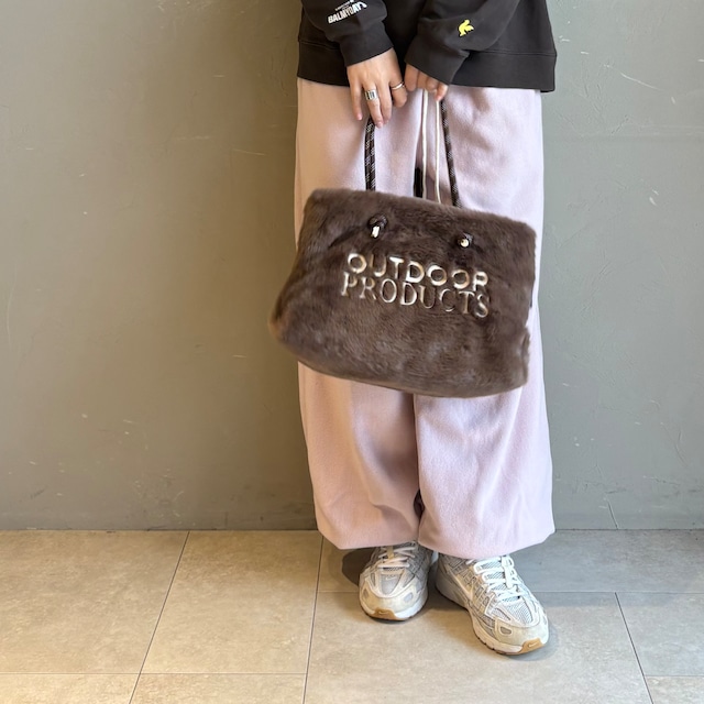 【 OUTDOOR 】OUTDOOR Embroidered Logo Fur Tote Bag