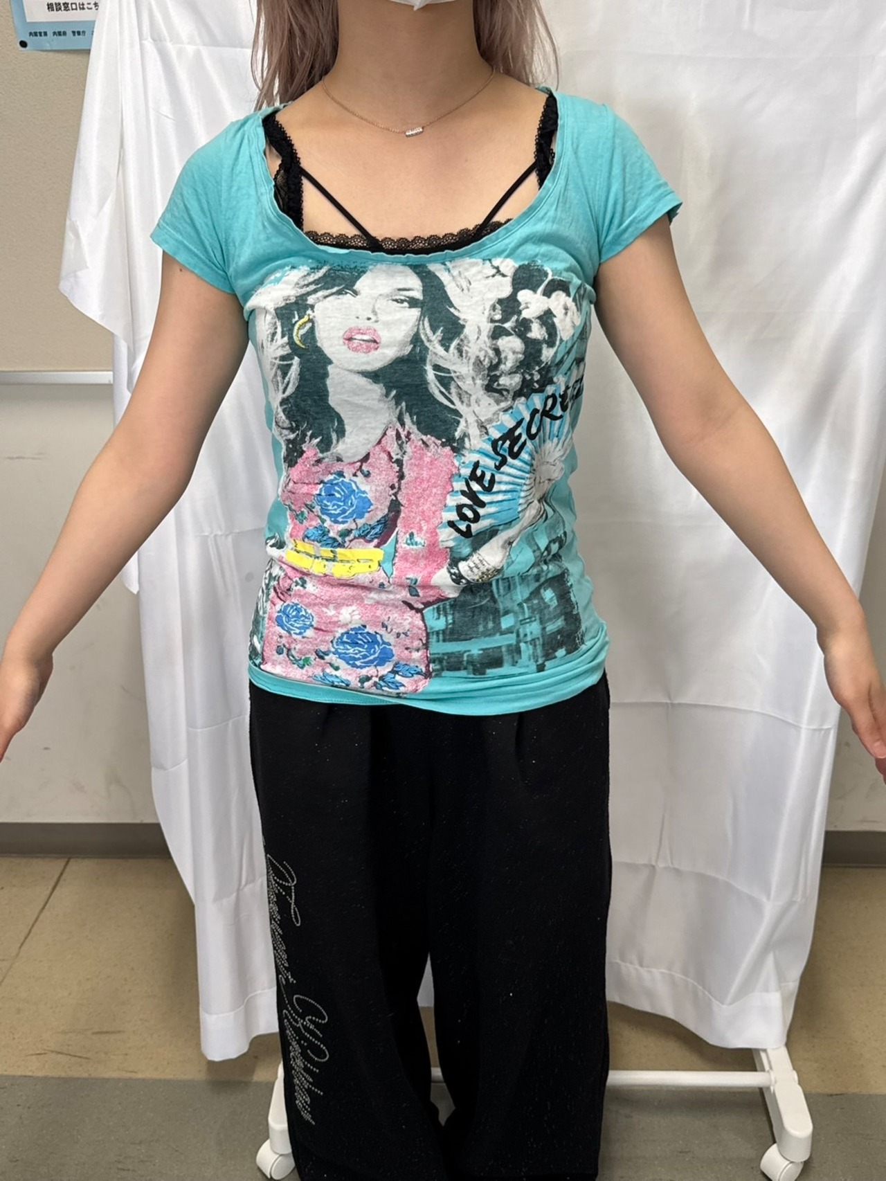 サマー・ホップ！LOVE SECRETS　グラフィックTシャツ