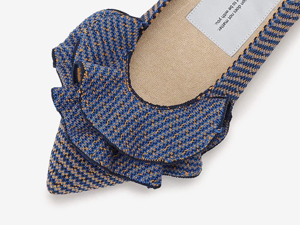 pointed-FRIN / BLUE & BEIGE | Offen