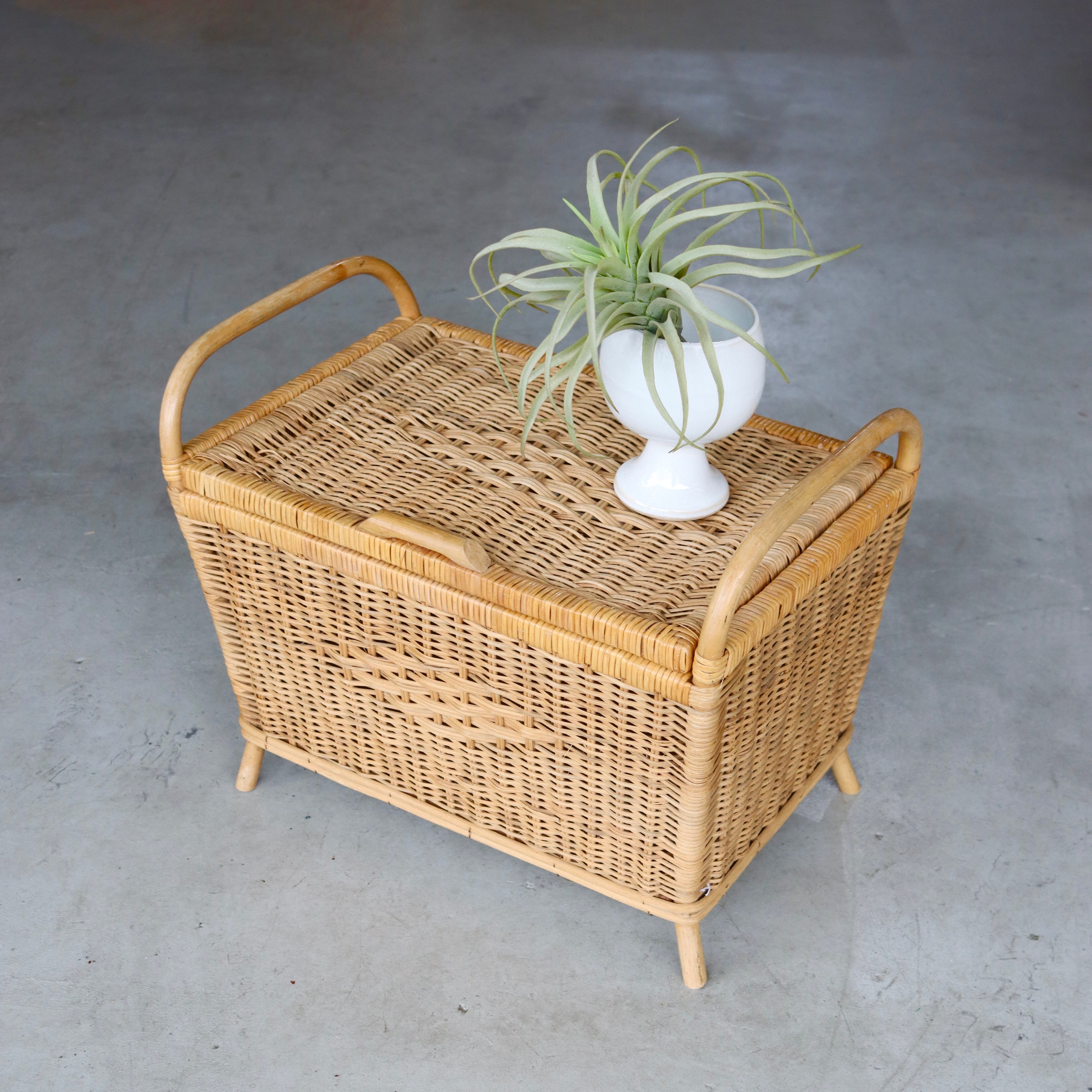 ヴィンテージ 高級家具 オールドラタン ラック 乳母車 フラワーベース ヴィンテージ 高級家具 オールドラタン ラック 乳母車 フラワー