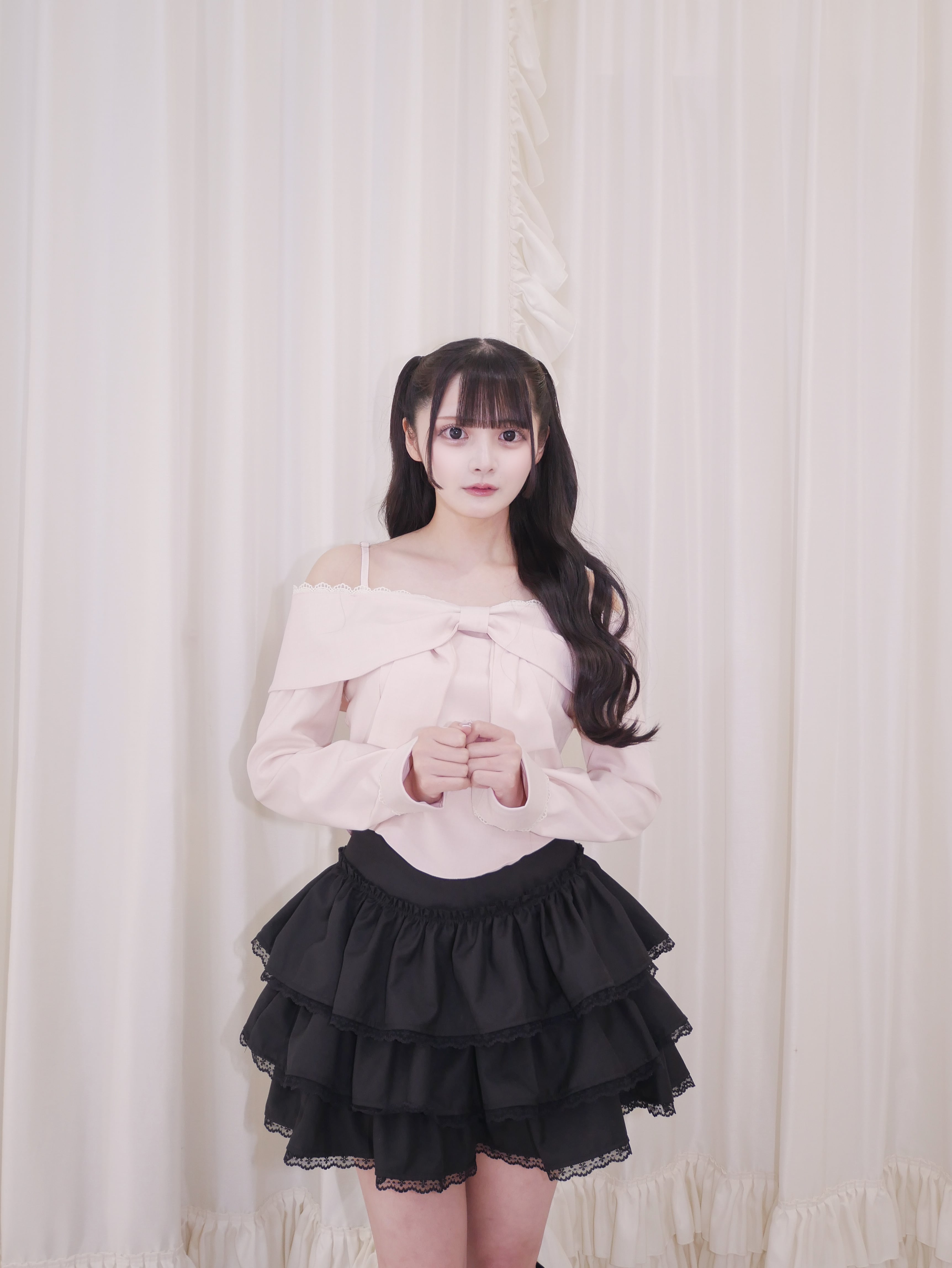 offshoulder ribbon tops