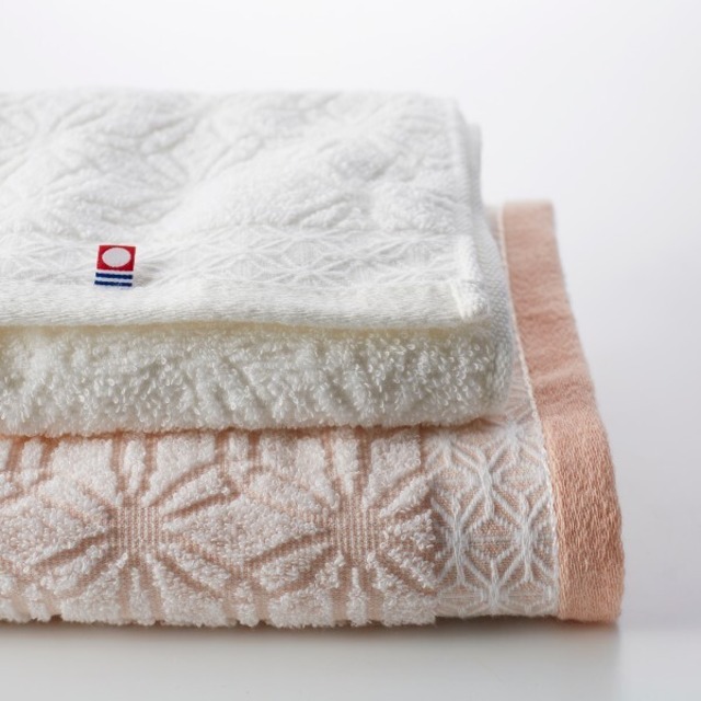 imabari towel japan 今治タオル 日々是ふわり 愛媛今治 木箱入りタオルセット 結婚内祝い 新築内祝い 初節句内祝 入学内祝い 出産内祝い プレゼント 敬老の日 内祝い お祝い お祝い返し ギフト 出産祝い お返し 返礼 タオルギフト 送料無料 送料込み