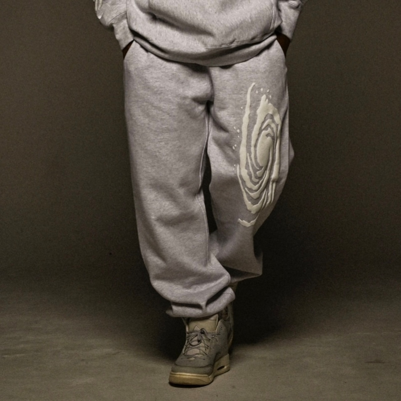 GALAXY HEAVYWEIGHT SWEAT PANTS【Gray】