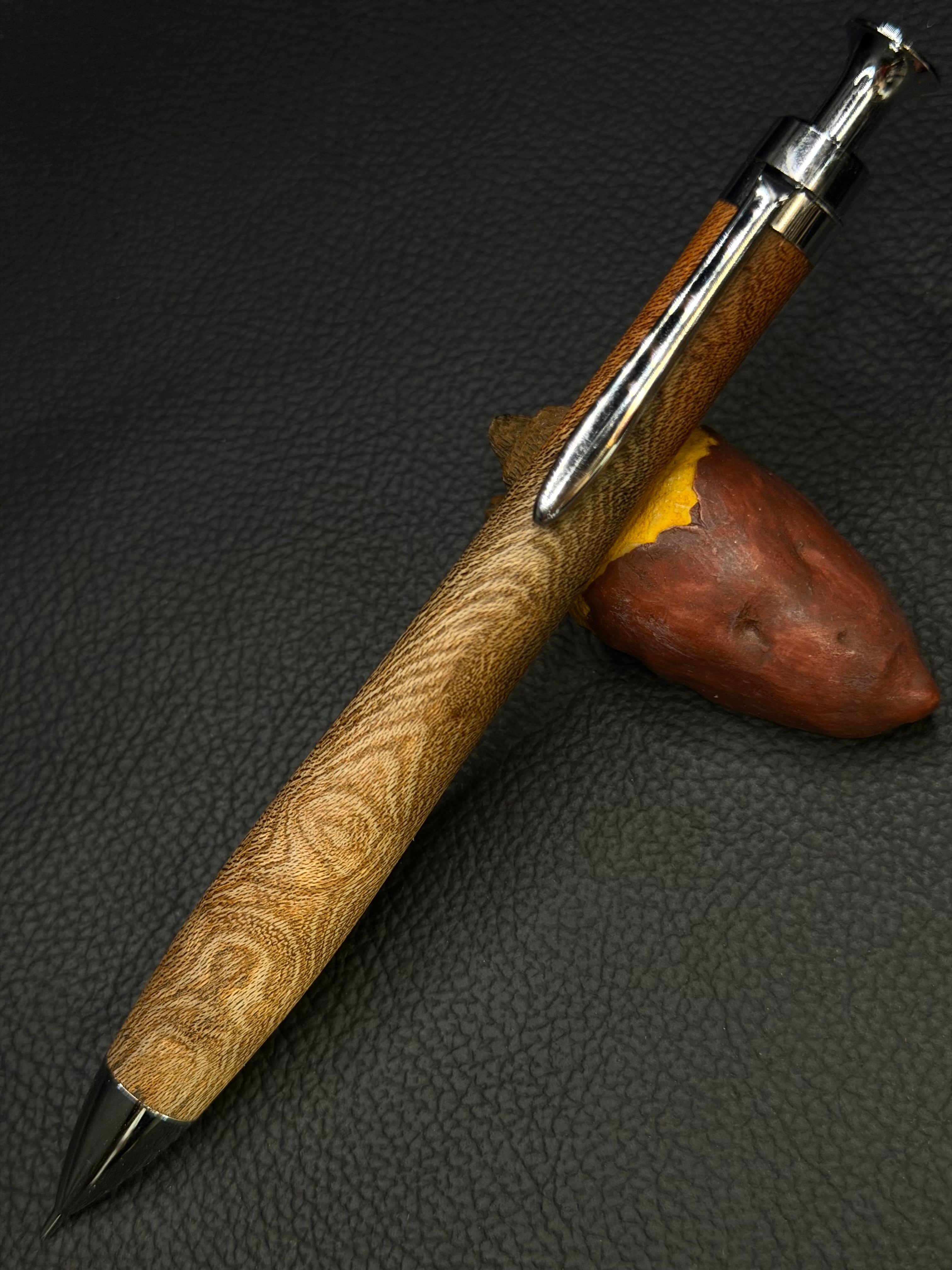注意⚠️こぶた工房　シャープペンシル　レッドマリー こぶた工房