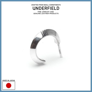 UP005 | TRIANGLE HOOP PIERCE