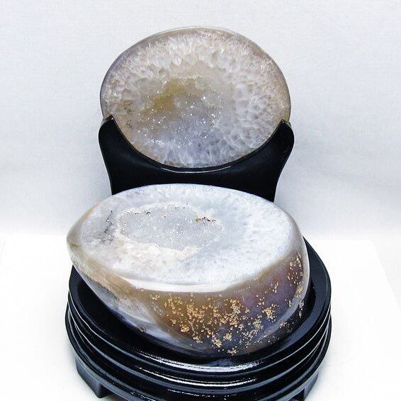 1.9Kg トレジャーメノウ アゲート ジオード 台座付属 一点物 175-1501
