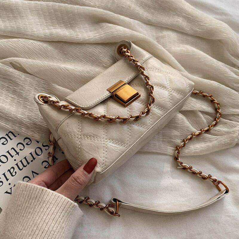 レトロスモールバッグメス2020新しいトレンディなネットレッドメッセンジャーバッグバージョンのワイルドシングルショルダーバッグウエスタンスタイルチェーンスモールスクエアバッグ 手作りハンドバック15302166754