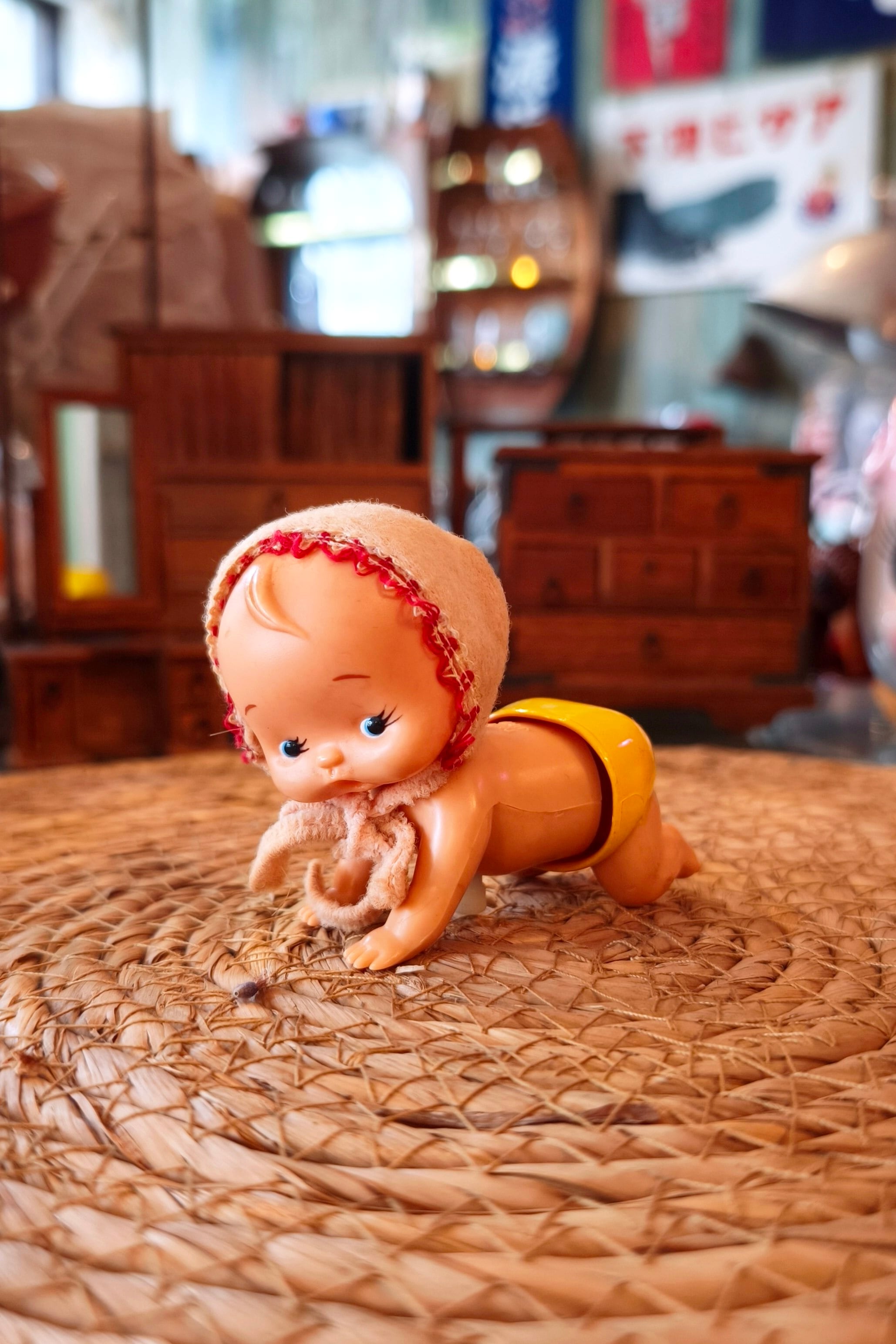 TOMY はいはい赤ちゃん ゼンマイ式 昭和レトロ | Favs!