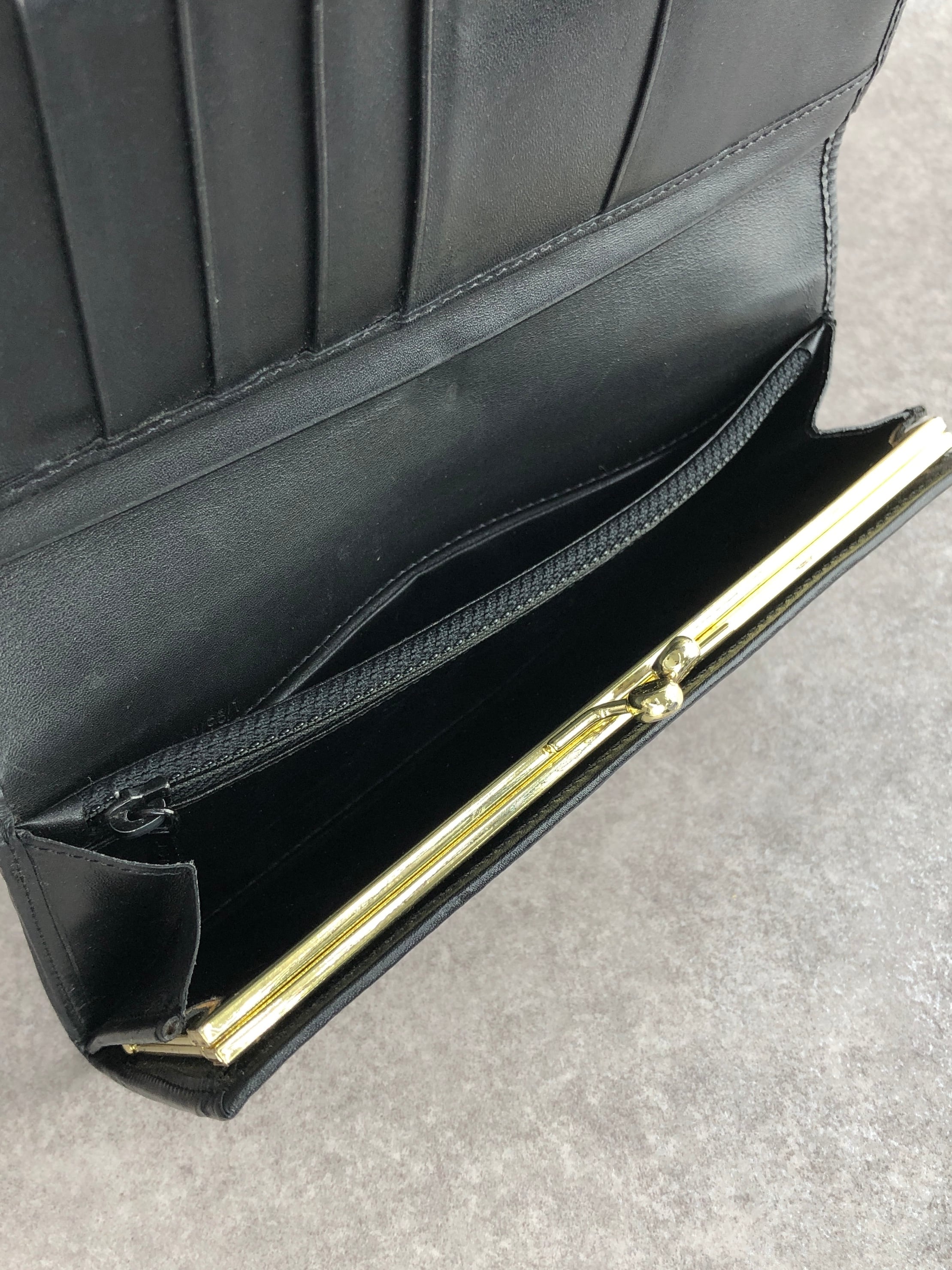 送料無料】【 日本直送 名牌中古包 】CELINE セリーヌ マカダム 財布