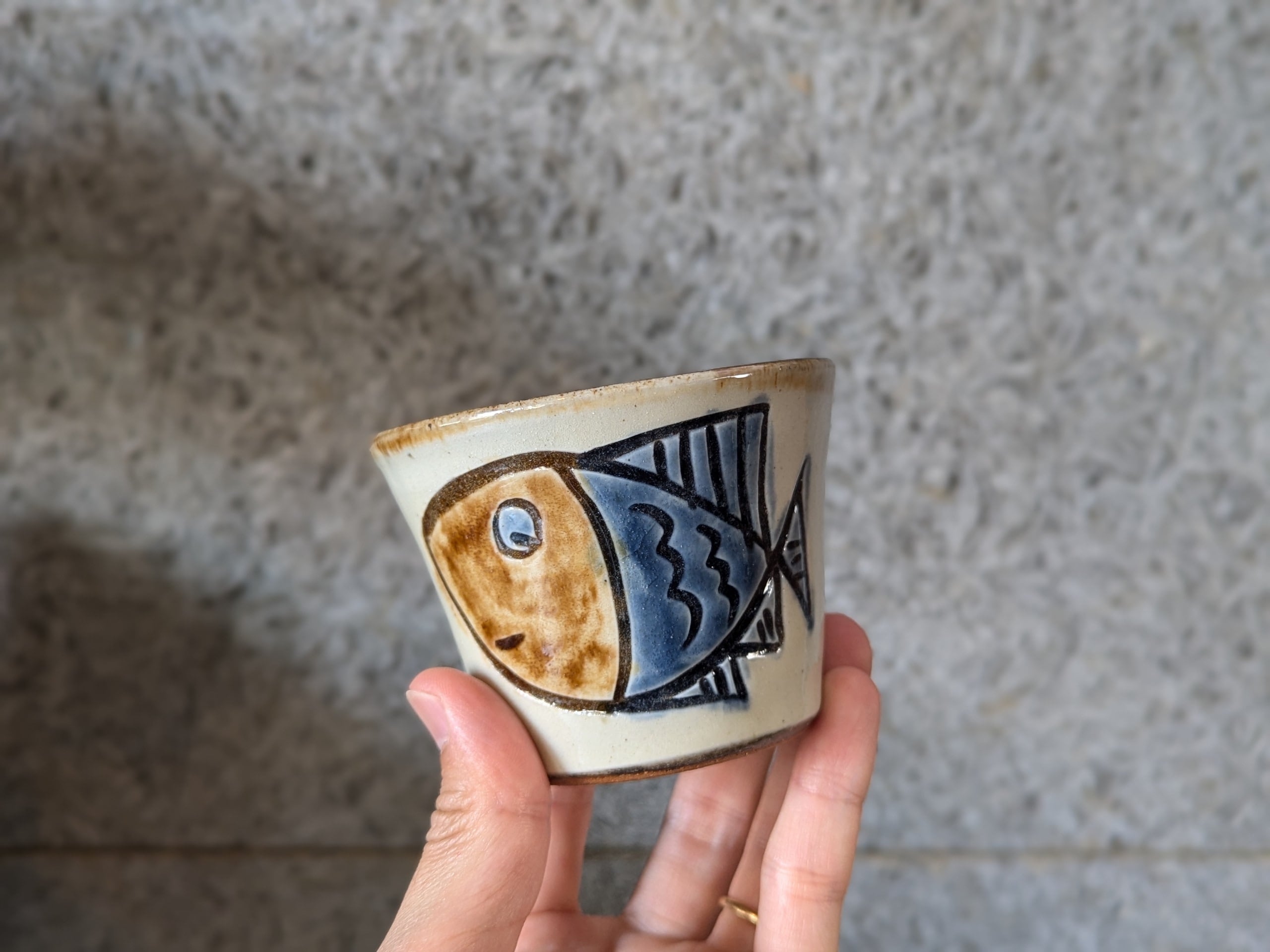 やちむん そばちょこ（魚紋・2色） | ノモ陶器製作所 | inoya | Basic