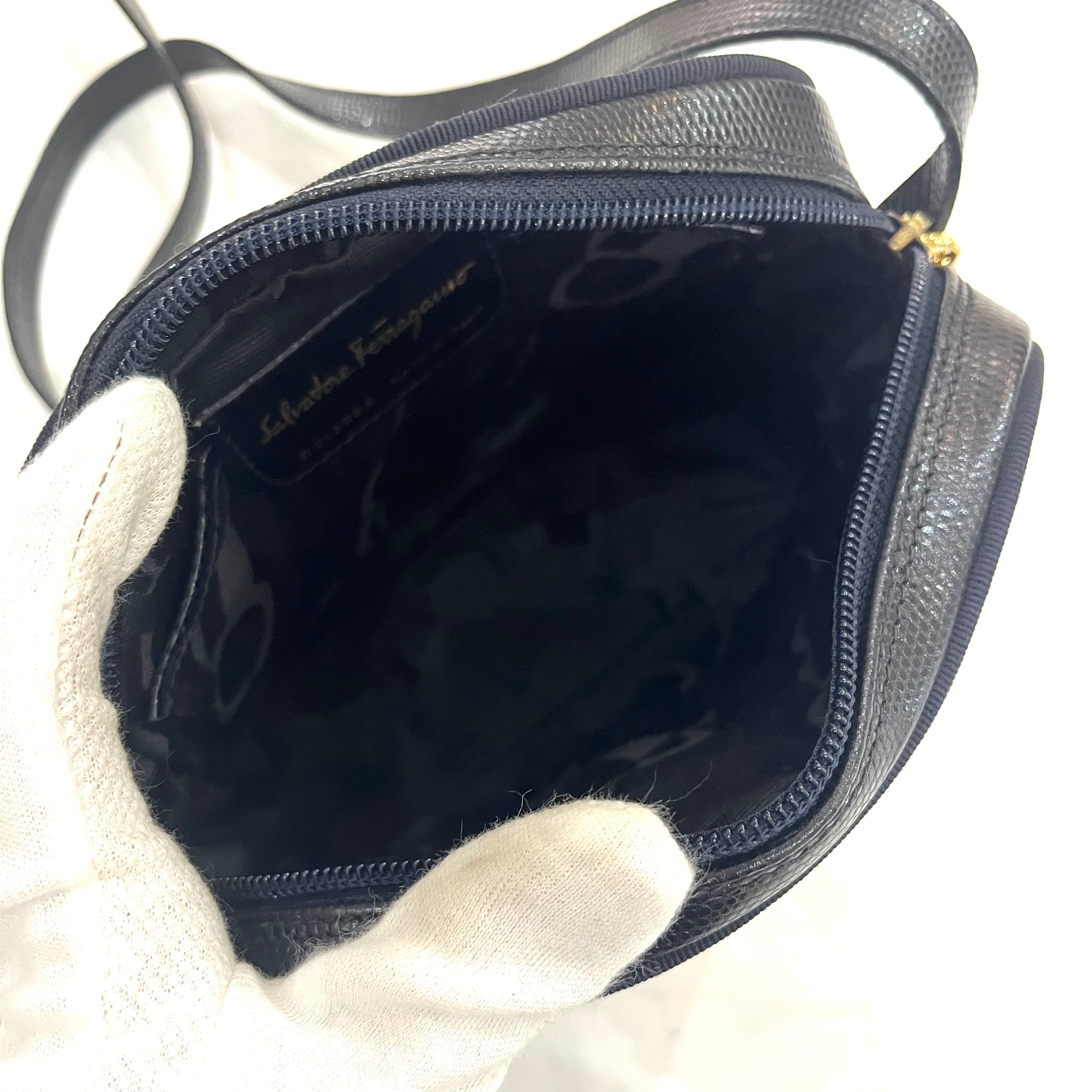 Salvatore Ferragamo】2280 VARA リザードレザーショルダーバッグ