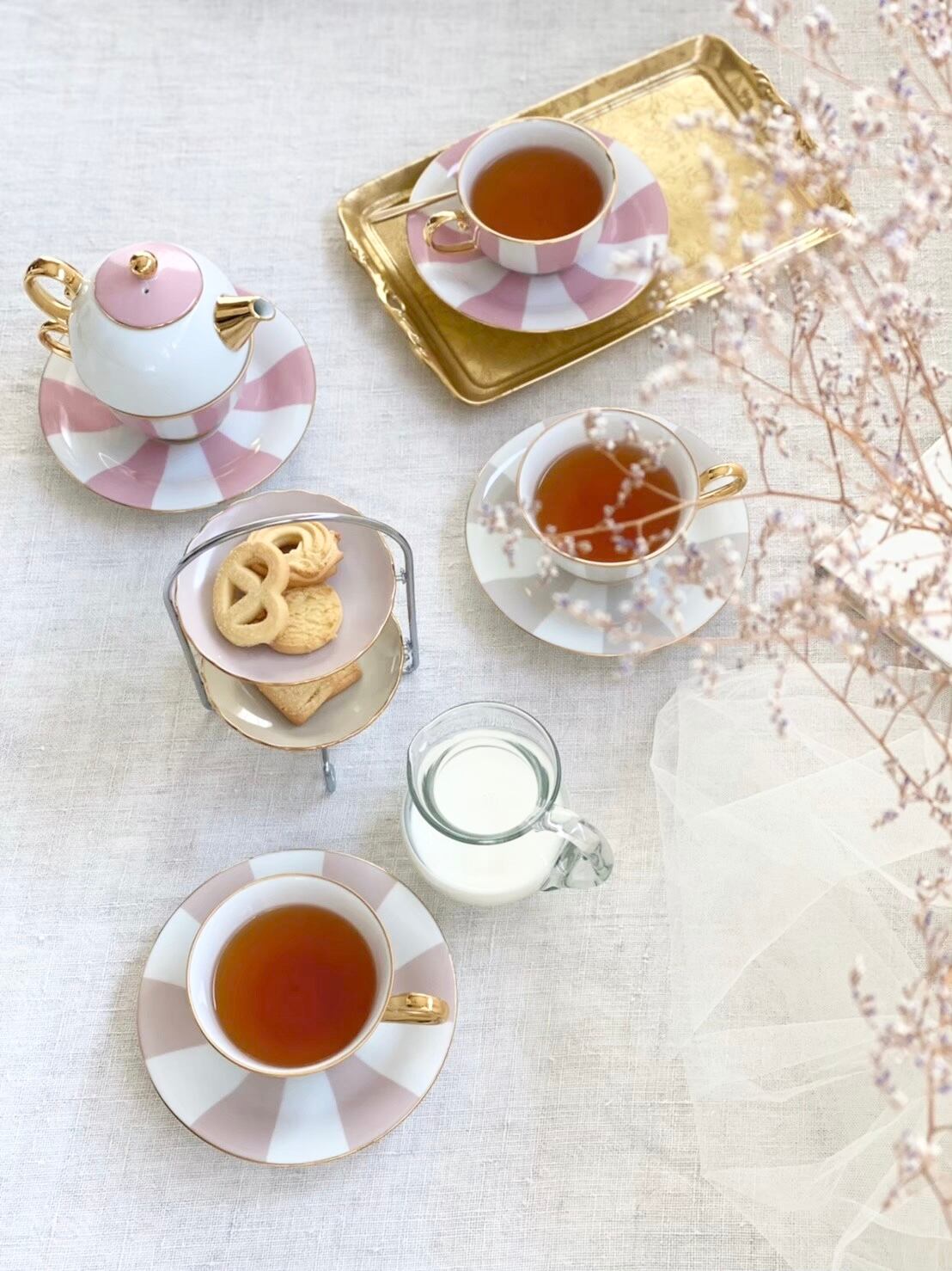 大倉陶園　ブルーローズ　フルーツ皿×6 クリーマ　シュガーポット　セット 大倉陶園 ブルーローズ フルーツ皿×6 クリーマ シュガーポット セット