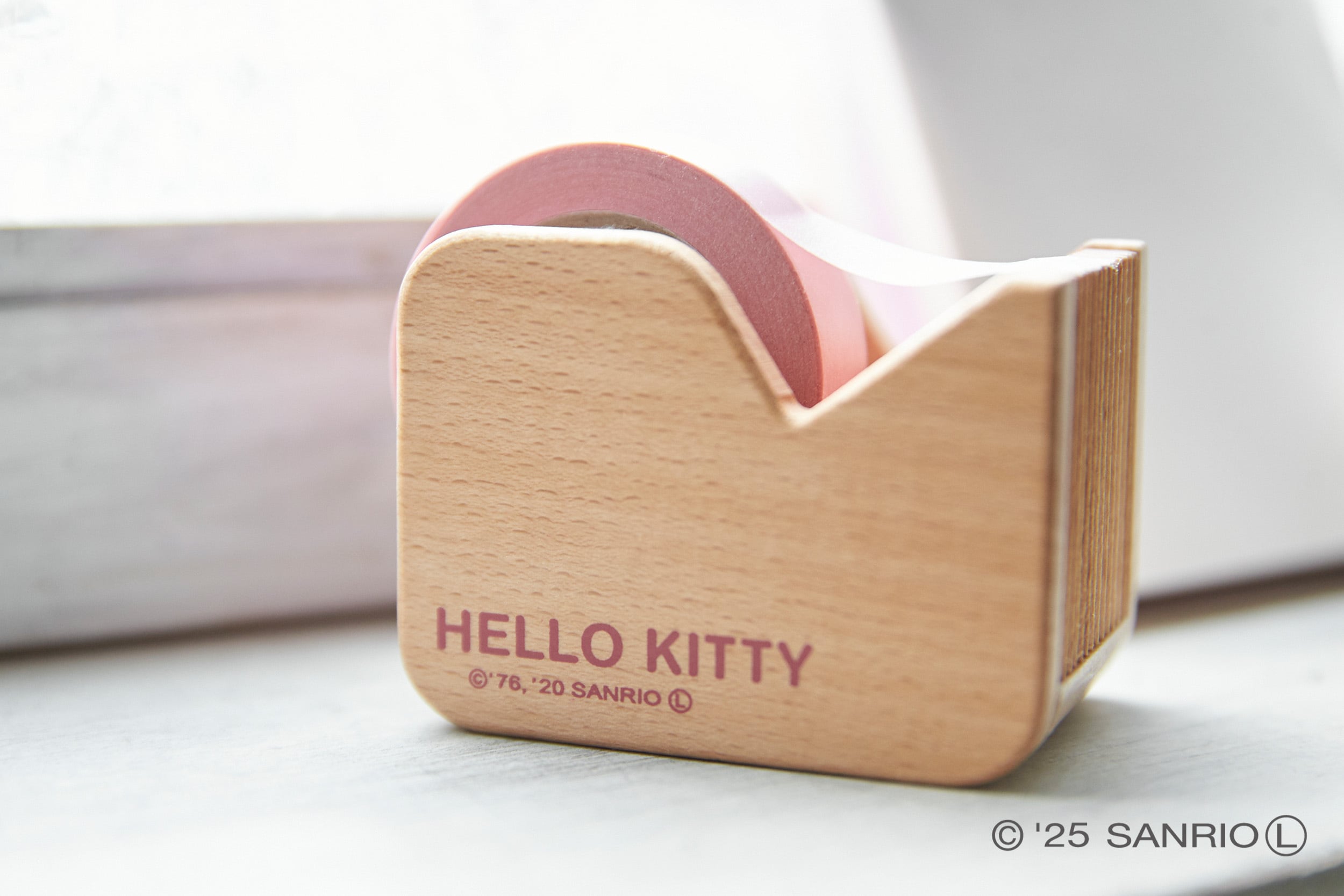 ！最終値下げ！　ハローキティ　テープカッター　木製 サンリオ ハローキティ マスキングテープカッター キティ ペン