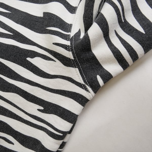 Size【M】 SUPREME シュプリーム 22AW Box Logo Crewneck Zebra クルー