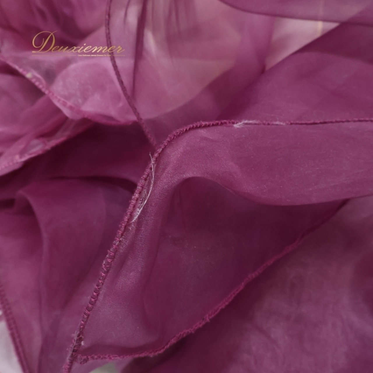 社交ダンス 衣装 スタンダードドレス ワンピース ドレス パープル系 ゴールド系 ゴールド 金 パープル 紫 グラデーション フロート レース フリル ベロア デモ 競技 ダンス パーティ 発表会 上品 高級感 ゴージャス プレゼント おしゃれ フォーマル