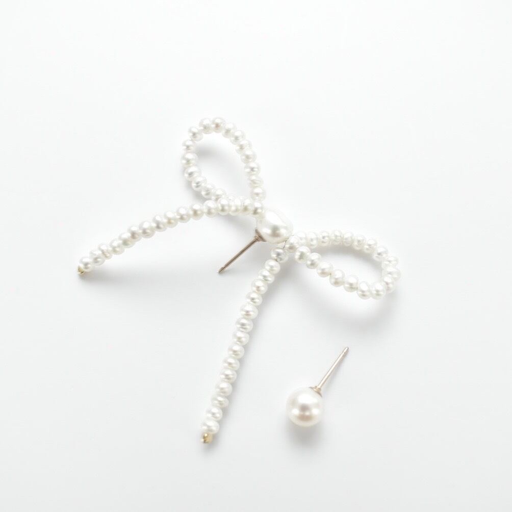 【衣】coscos アシンメトリーリボンピアス