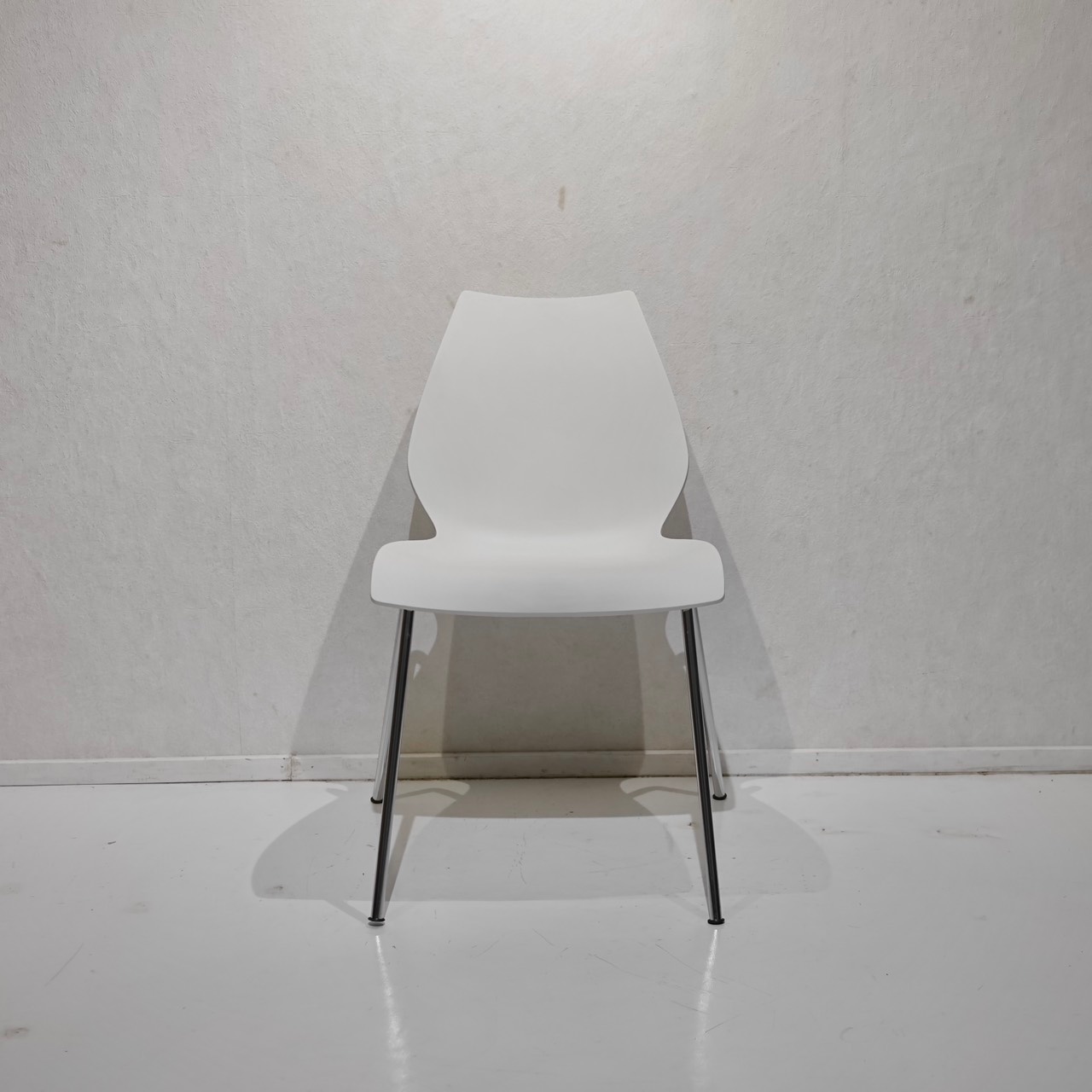 Kartell カルテル MAUI マウイ ダイニングチェア アームレス チェア 椅子 樹脂座面 イタリア製 モダン ミニマル