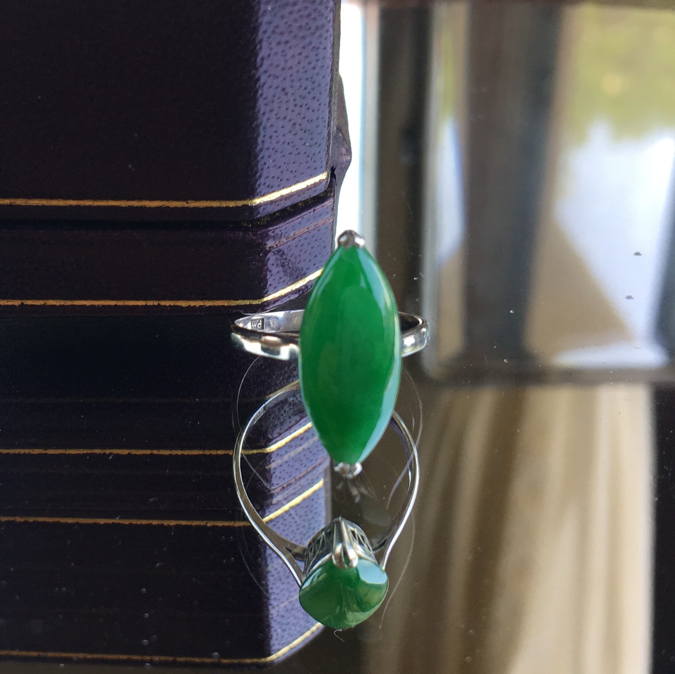 ヴィンテージ プラチナ台に天然翡翠のリング