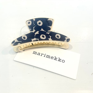 marimekko/ヘアクリップ/Pikkuinen Unikko Hair Claw/92599/39.ダークブルー×ホワイト