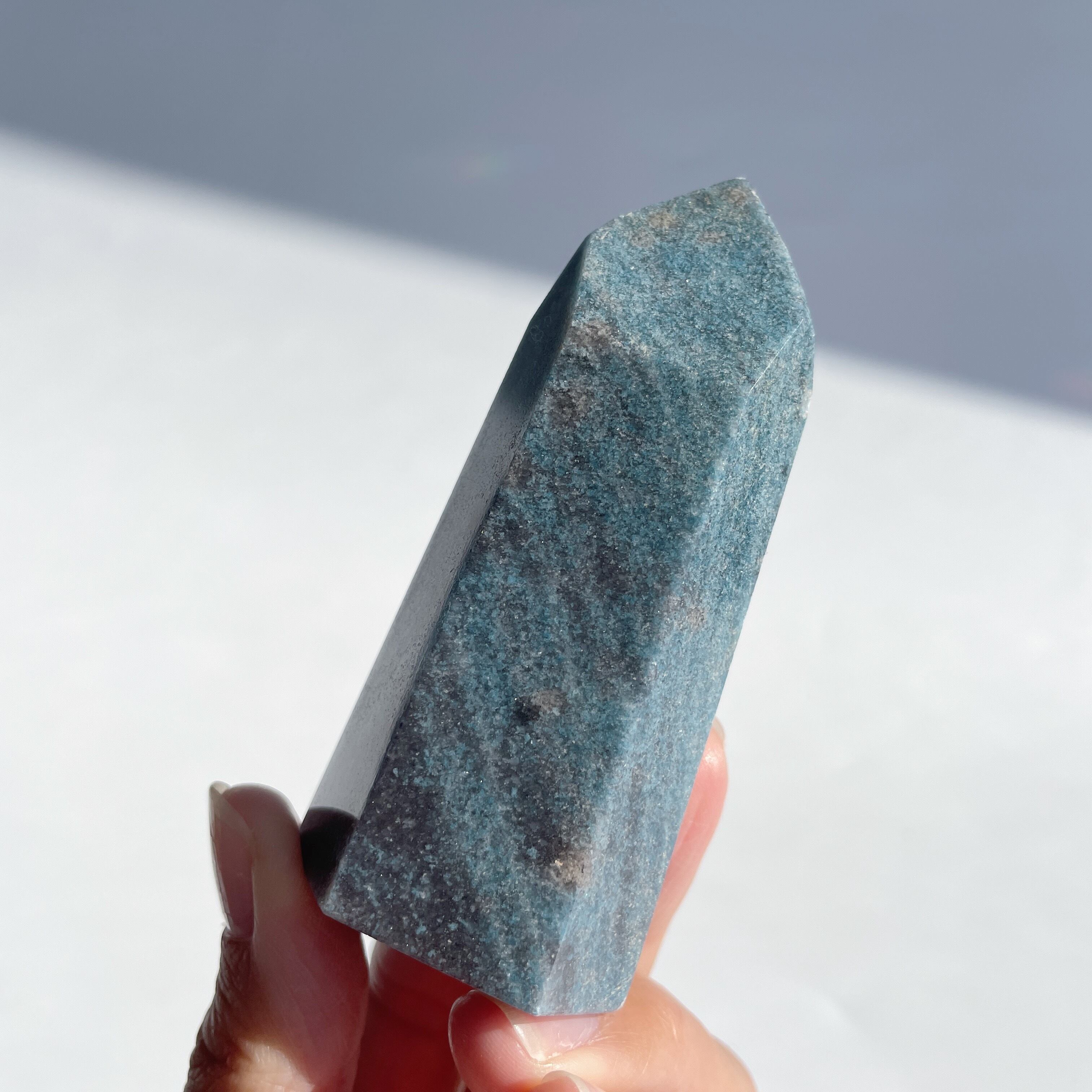 トロレアイトインクォーツ(トロール石)タワー型21◇Trolleite◇天然石・パワーストーン・鉱石