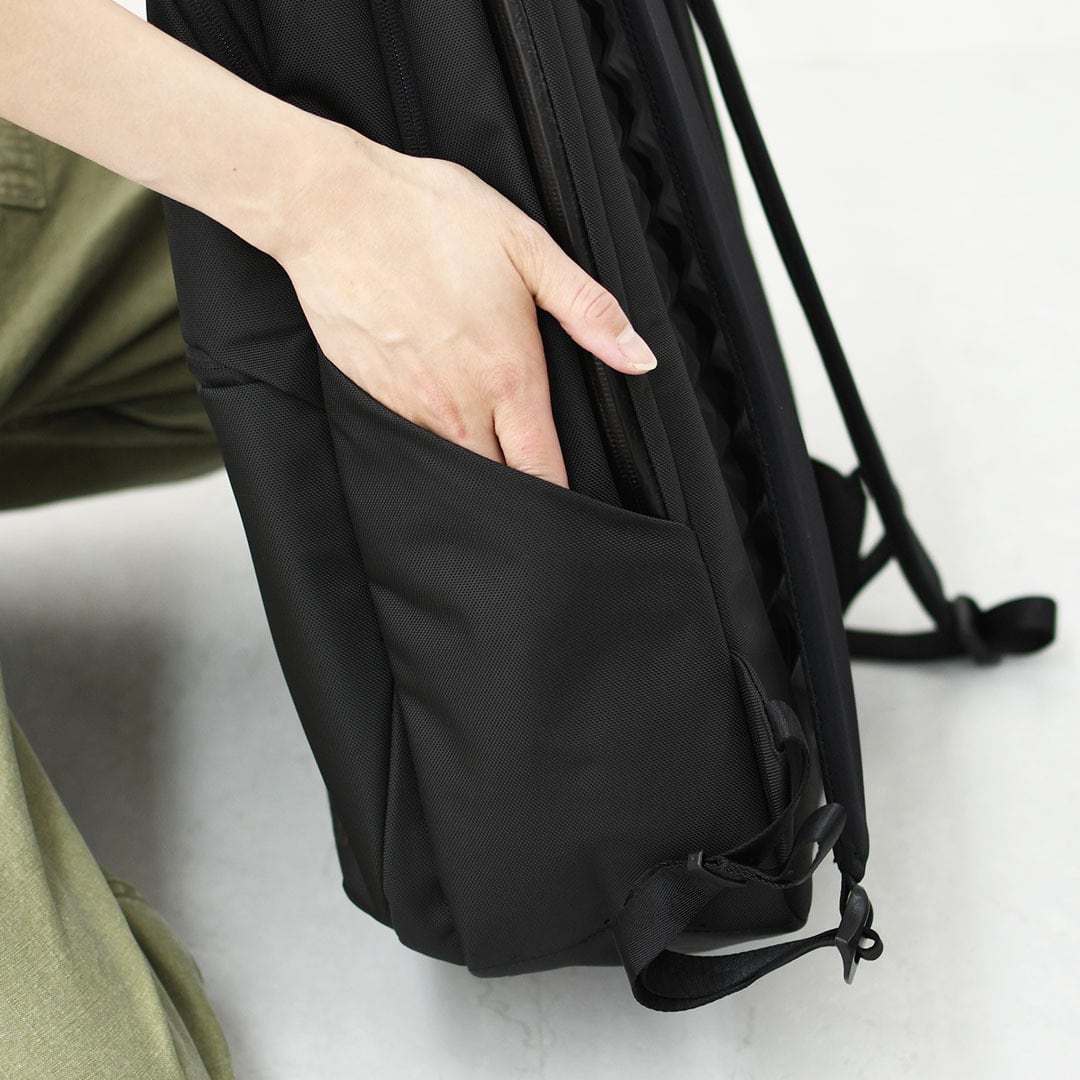 THE NORTH FACE [ザ・ノース・フェイス正規代理店] Shuttle Daypack