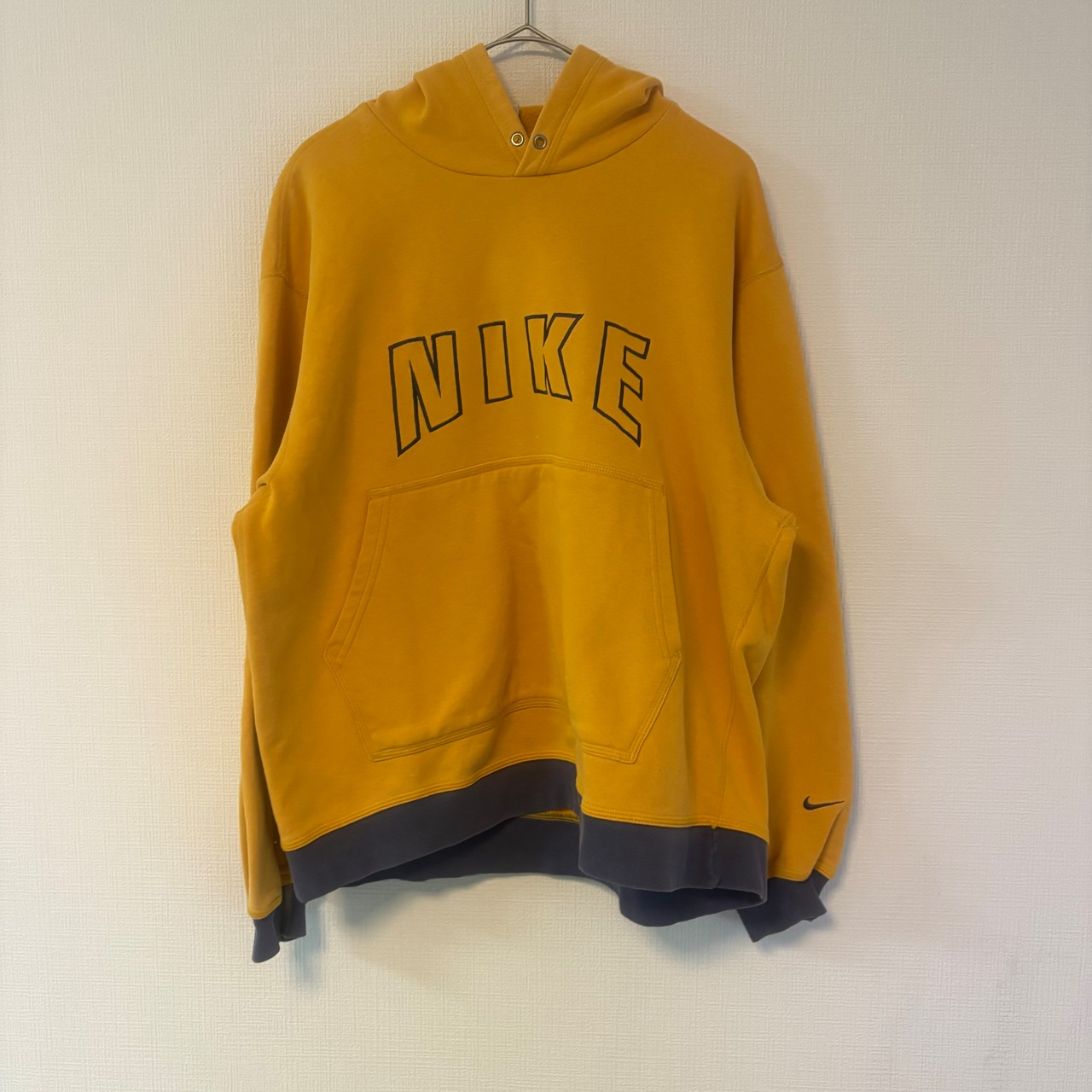 NIKE 刺繍 ゴツロゴ ツートン パーカー