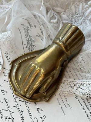 ゴールドカラー 真鍮ハンドクリップ 淑女の手