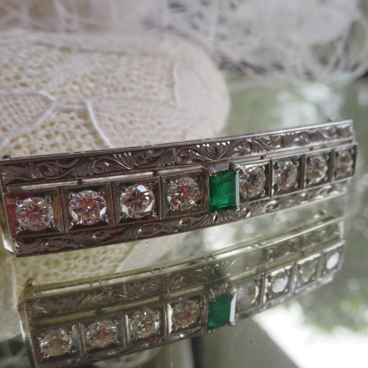 ヴィンテージ　和彫りP.ｍにプラチナとダイヤモンドにの華麗な帯留め