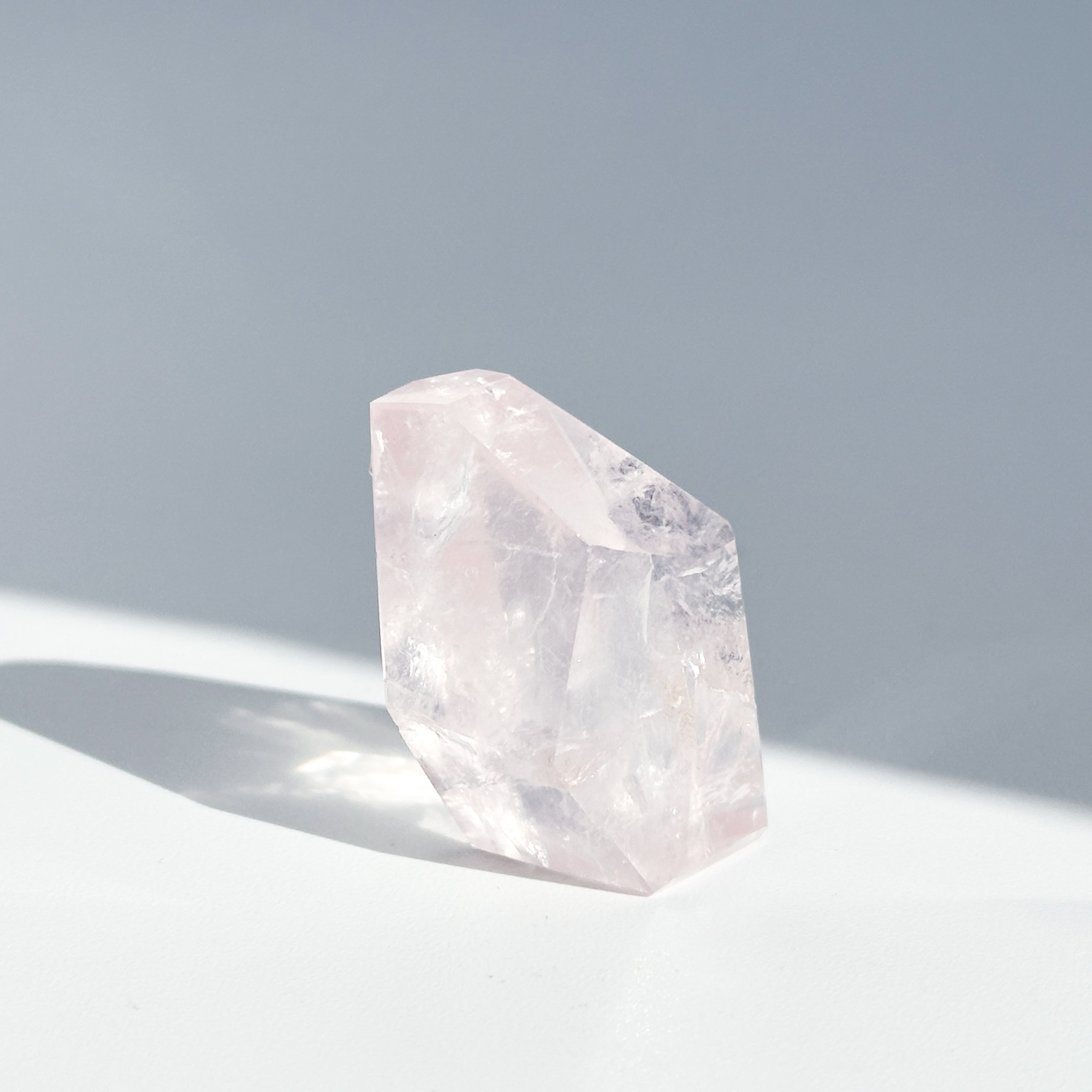 ローズクォーツ | Kamoku［カモク］インテリア天然石・鉱物のネット