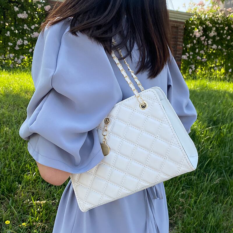 サマーチェーン レッドシングル 夏物 メッセンジャーバッグ Tiancai_Wing_Bag67351394170