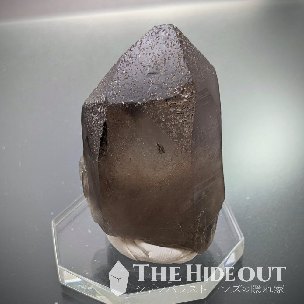 日本国産鉱物標本021 鳥取県三朝町煙水晶(スモーキークォーツ)ファントムゾーニングあり、こんな煙が欲しいでしょう?