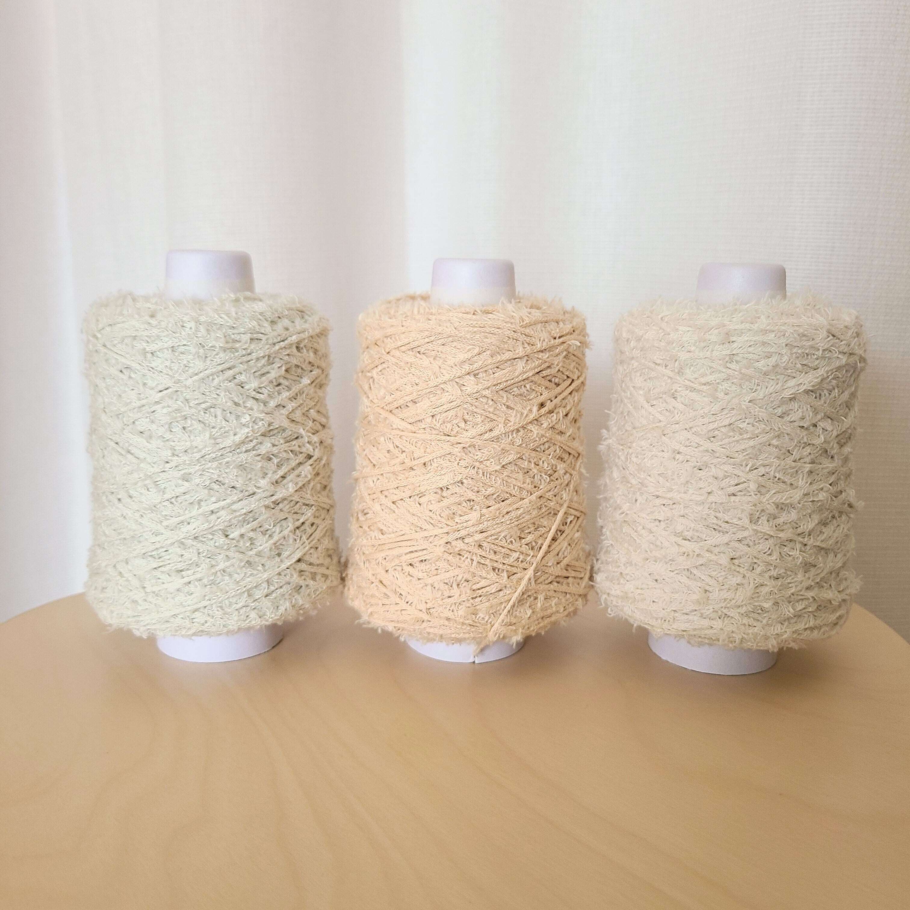 toujours カタログ掲載カシミヤ100%編みベスト新品　トゥジュー toujours カタログ掲載カシミヤ100%編みベスト新品 トゥジュー