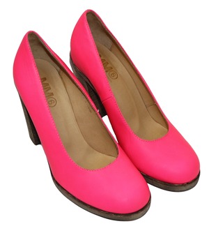 MM6 Maison Martin Margiela neon pink heel shoes