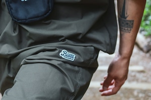 LOGO Tech Loose Fit Easy Shorts [OLIVE]