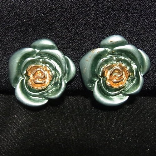 薔薇のイヤリング 　アクセサリーのセール通販　7049E